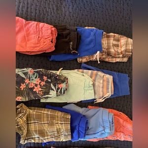 28 pairs of 18M-2T boys shorts